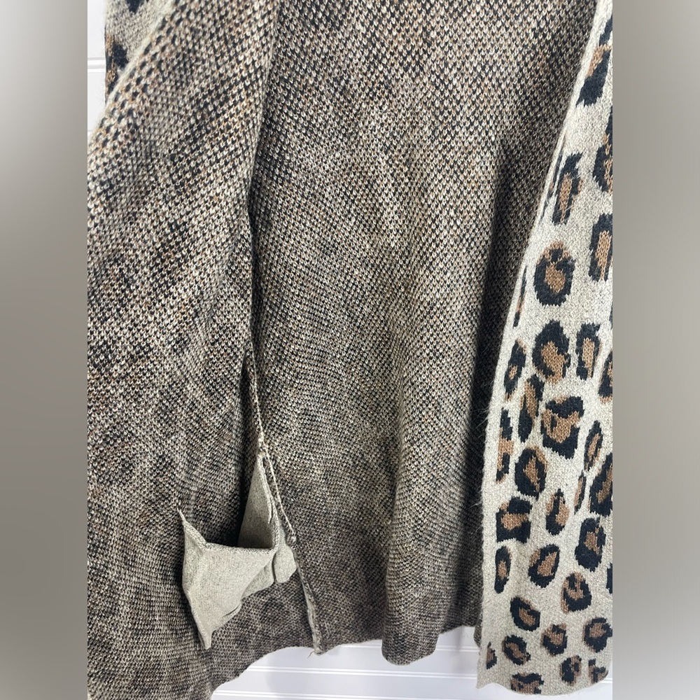 By Design Brown Leopard Print Open Front Long Sleeve Cardigan Size Medium EUC - Picture 3 of 5